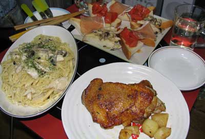 2004clistmas-dinner.jpg