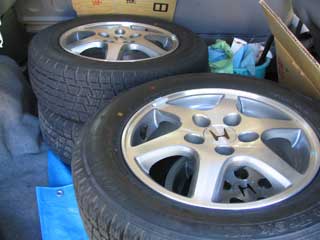 stepwgn-s-tire.jpg
